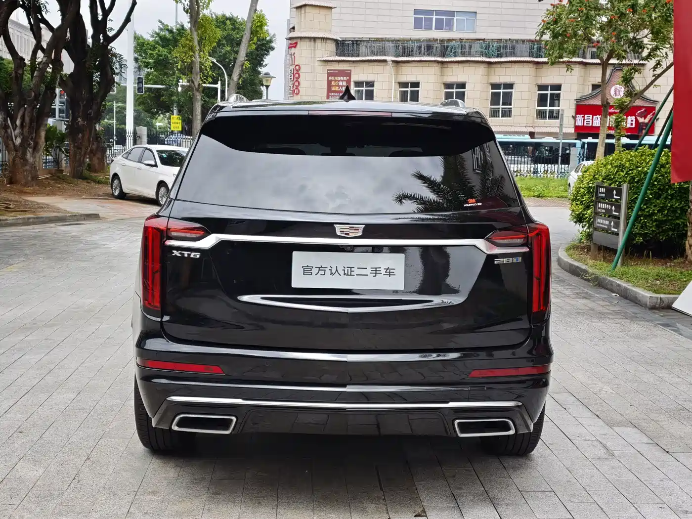 Cadillac XT6 2022 2.0T 6-Seater 2WD Luxury Edition фото 6