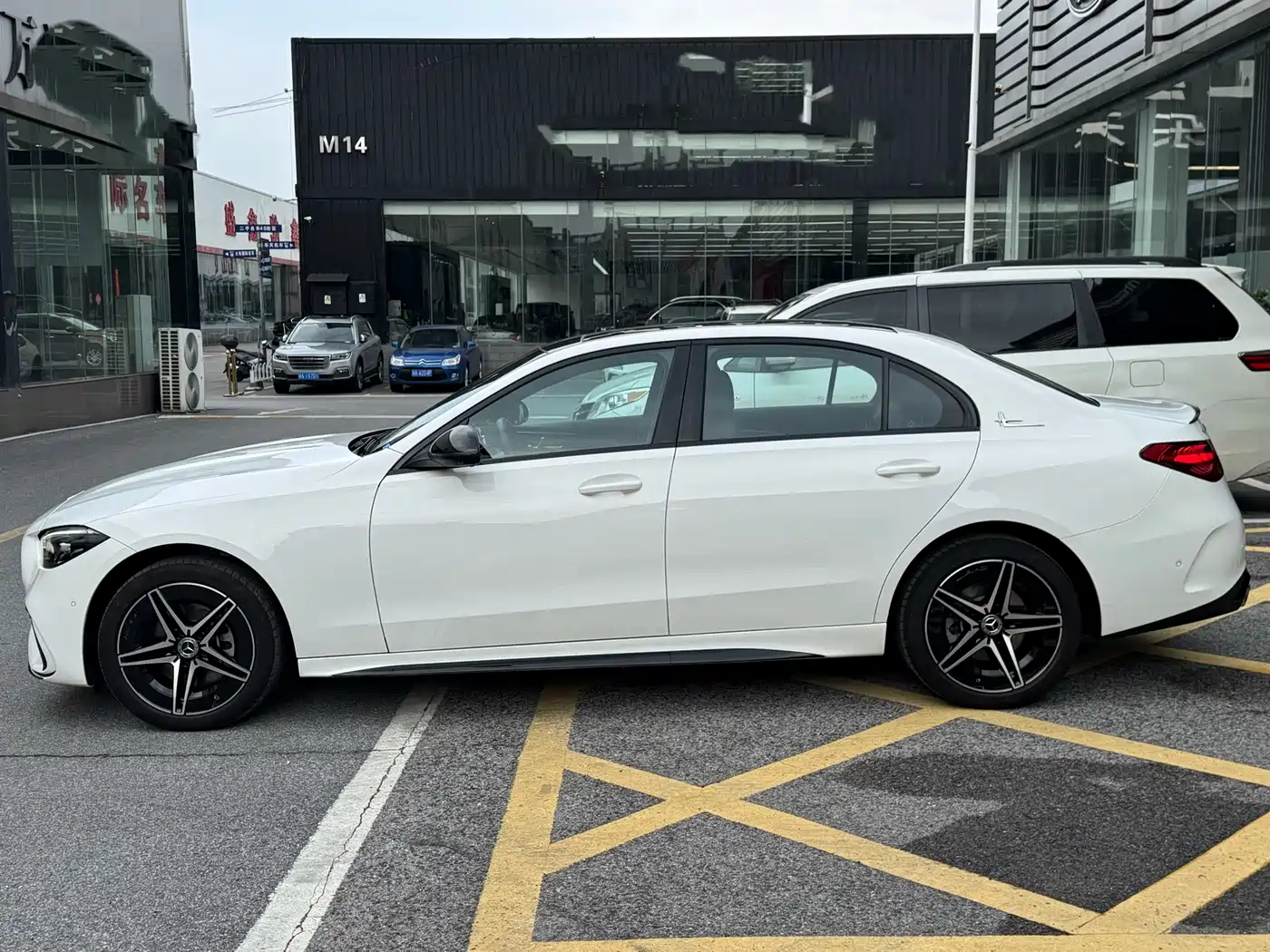 Mercedes-Benz C-Class 2024 C 260 L Night Edition Sport фото 16