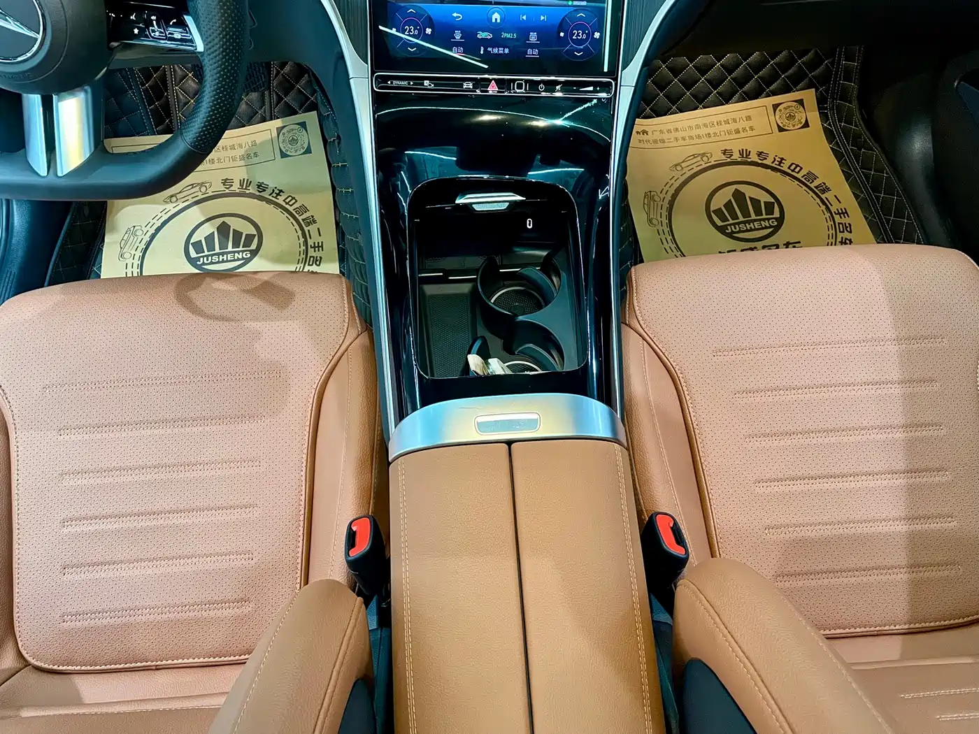 Mercedes-Benz GLC 2023 GLC 260 L 4MATIC Luxury 5-Seater фото 13