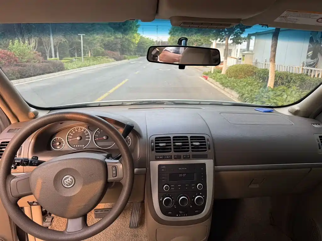 Buick GL8 2013 2.4L Classic фото 7