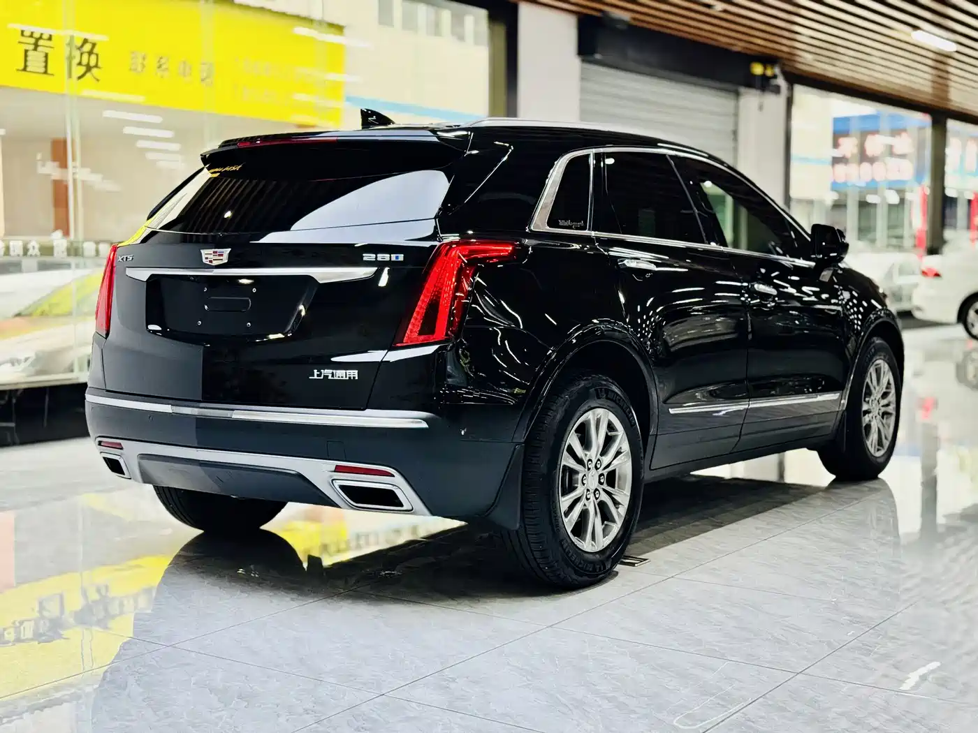 CADILLAC XT5