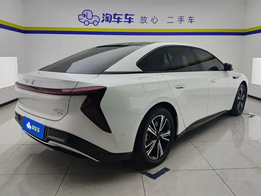 Hongqi EH7 2024 690 Pro фото 3