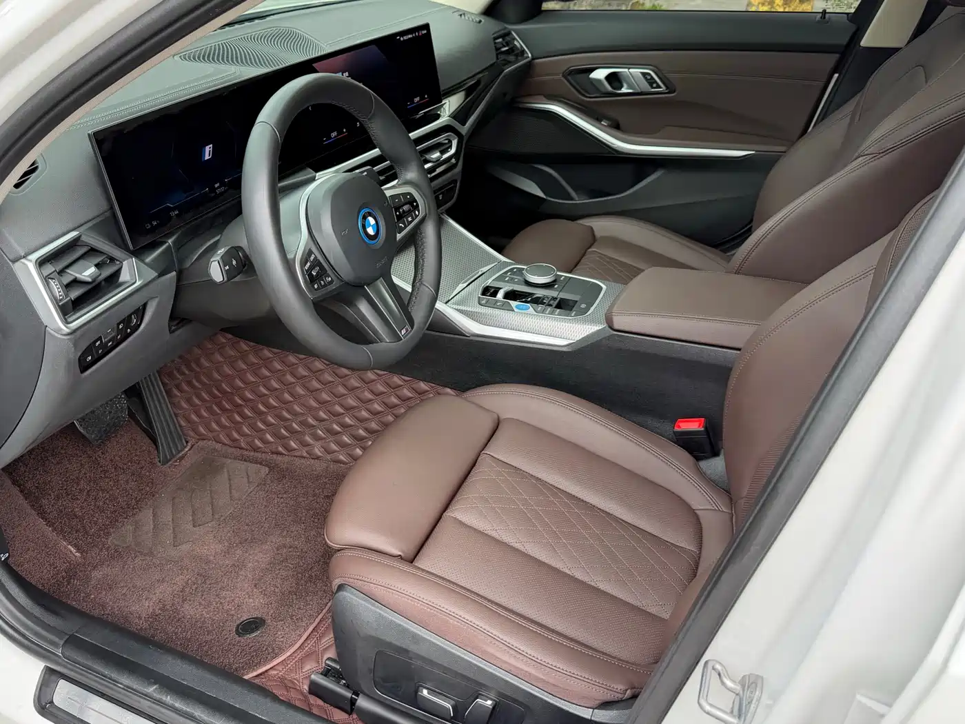 BMW i3 2024 eDrive 40 L Shadow Night Package фото 4