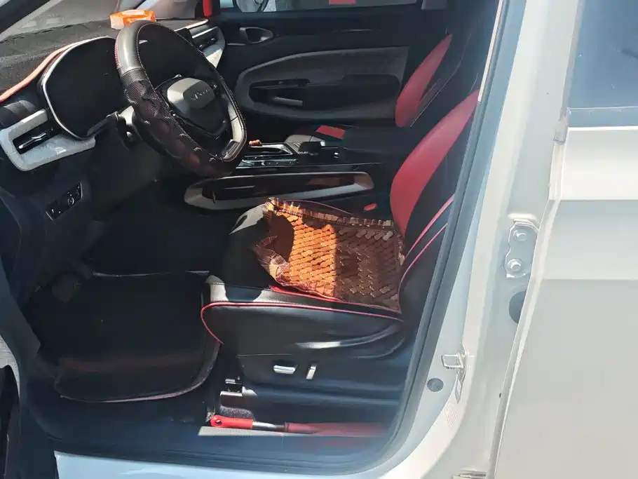 Baojun RM-5 2021 2019 1.5T CVT 24-hour Online Premium 6-seater