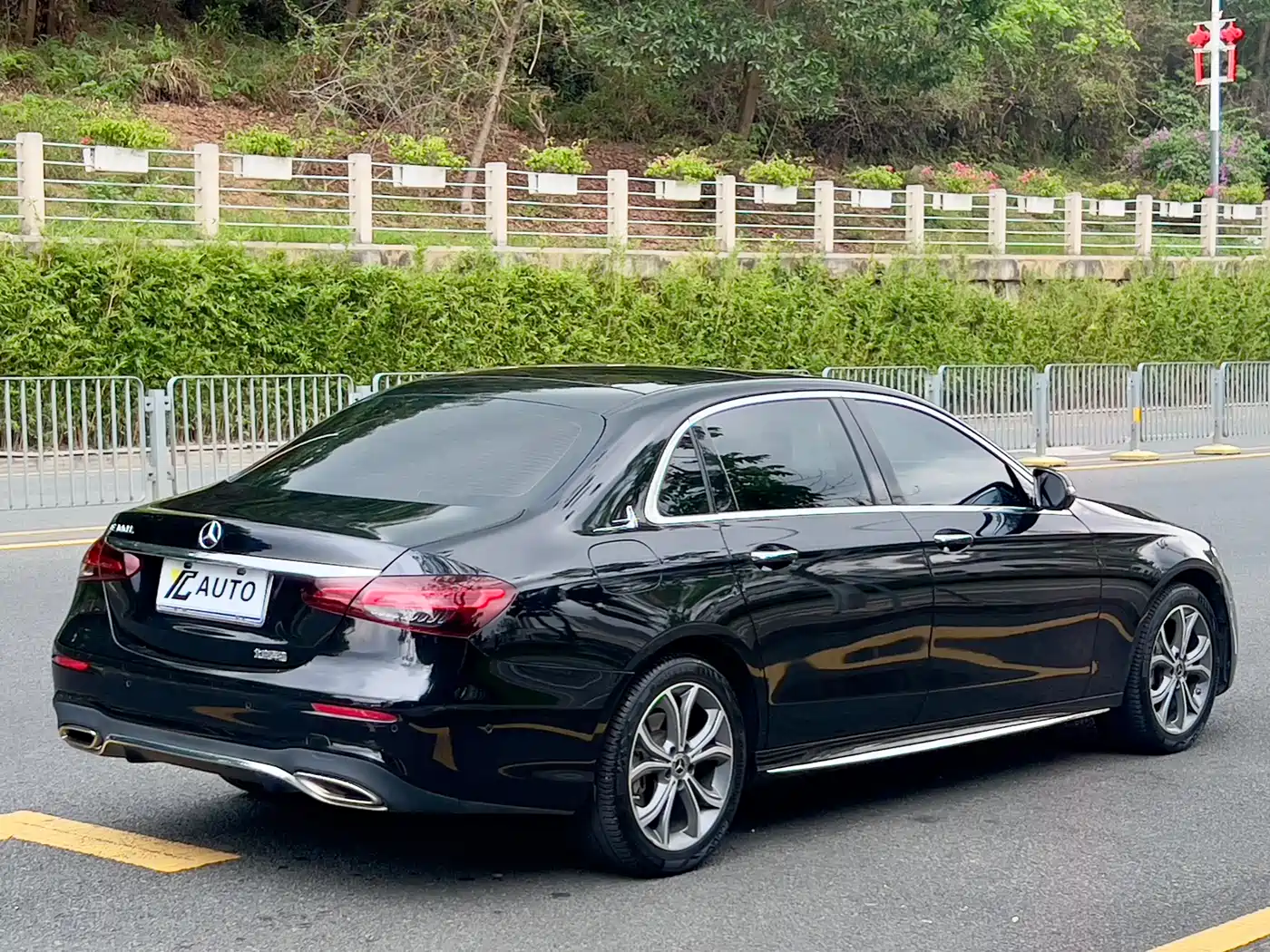 Mercedes-Benz E-Class 2022 Second Facelift E 300 L Sport Luxury фото 7
