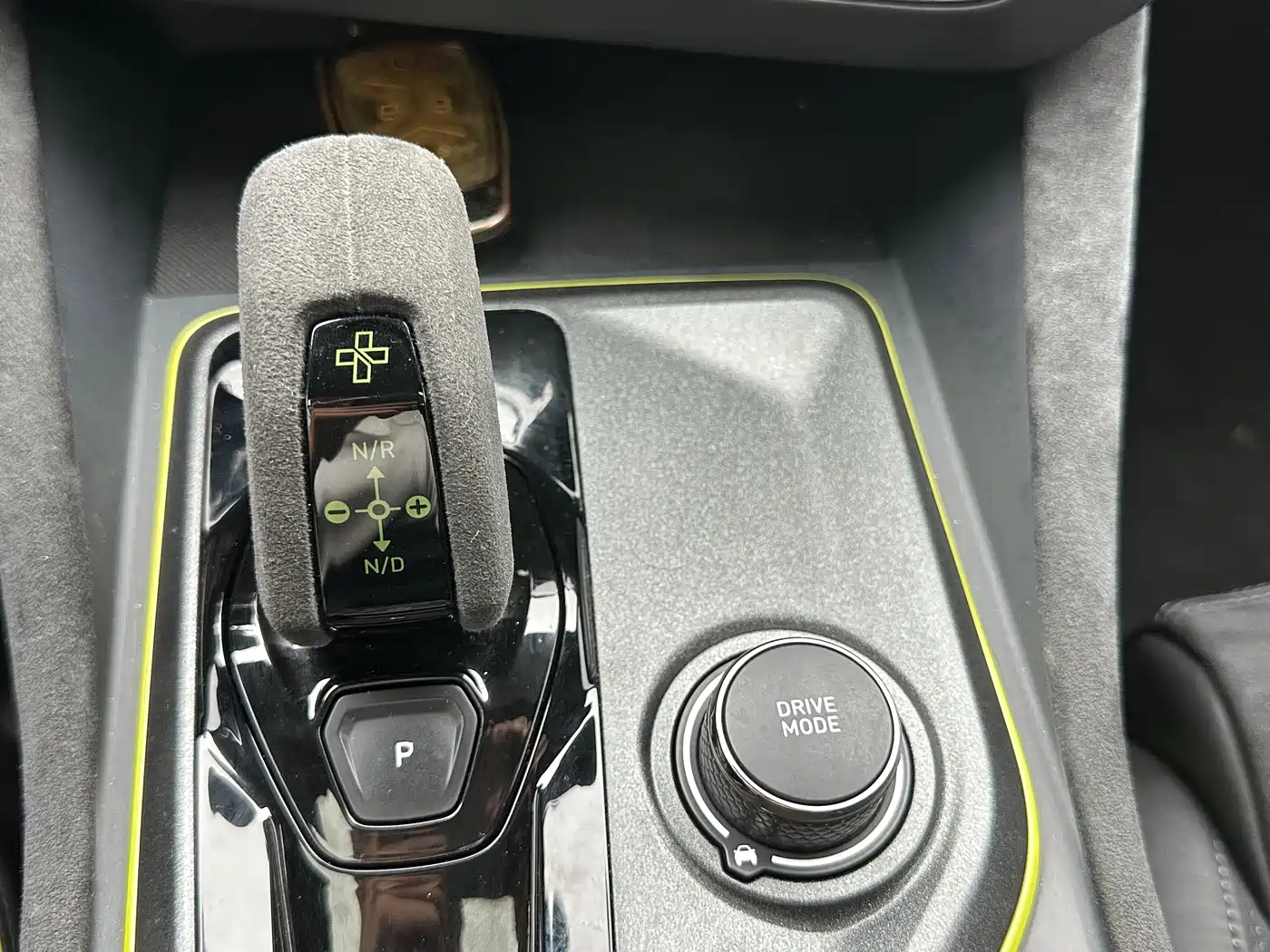 Lynk & Co 03 2021 03+ 2.0TD Auto Wind Rider Edition фото 26