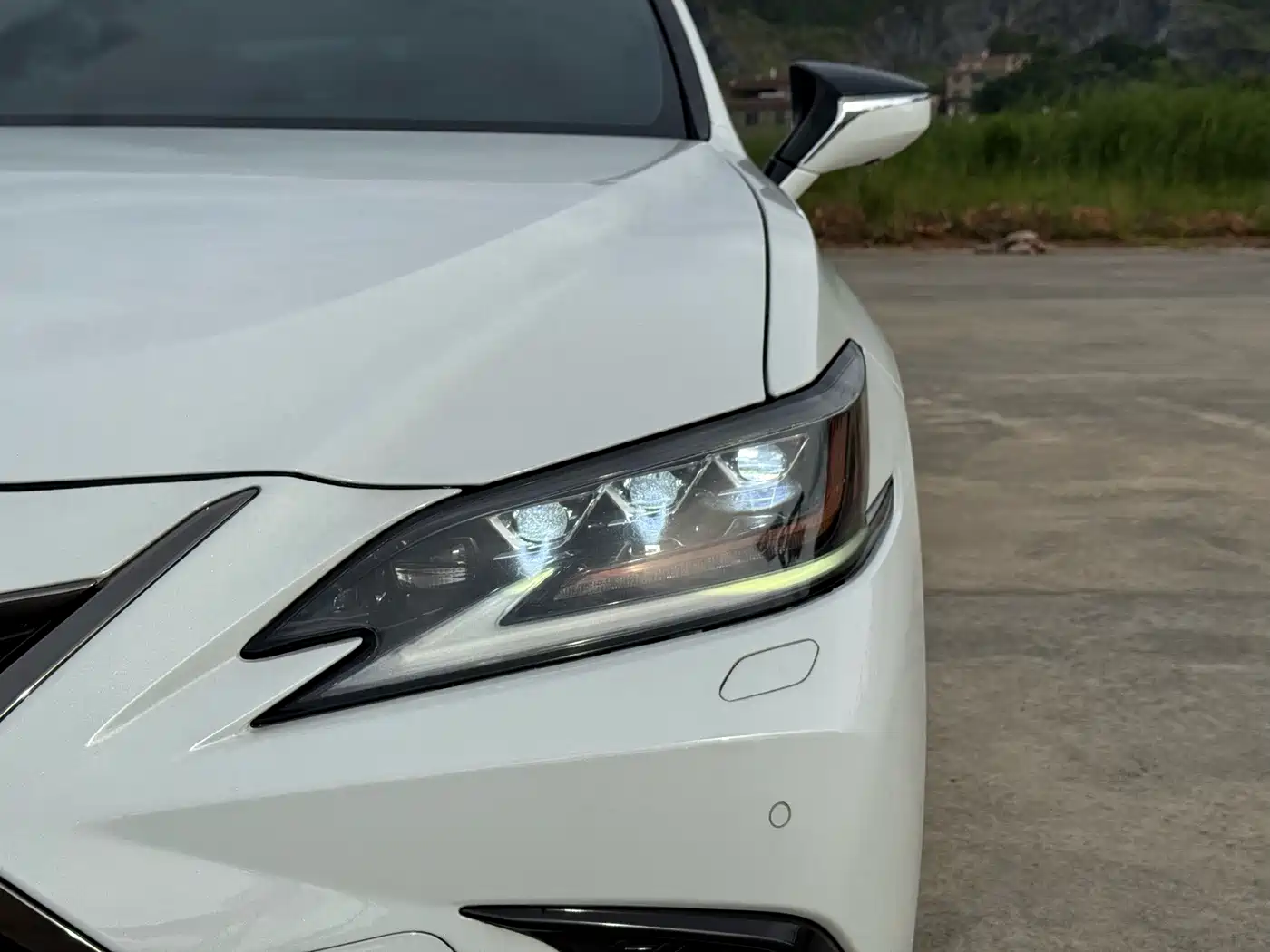 Фото 8 - Lexus ES