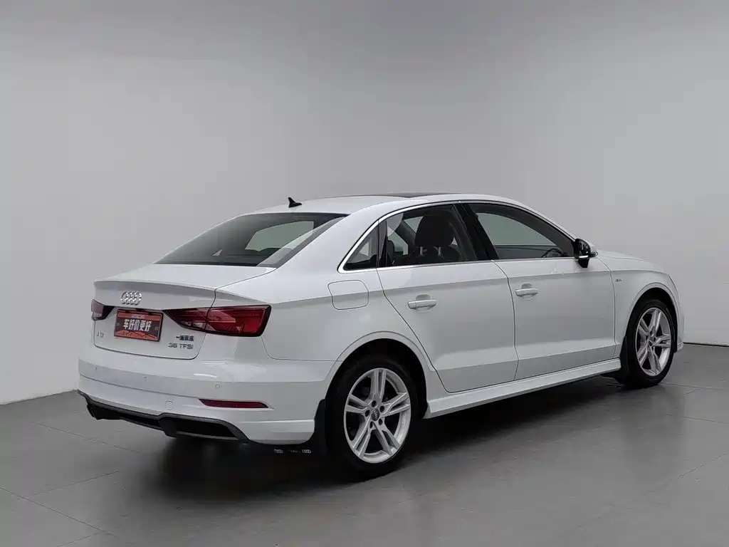 Фото 2 - Audi A3