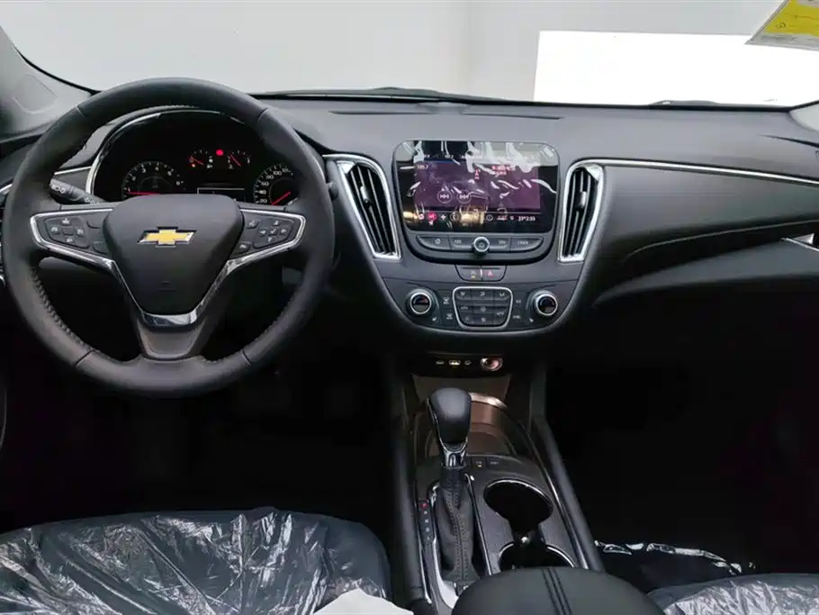 Chevrolet Malibu XL 2023 1.5T RS Edition фото 12