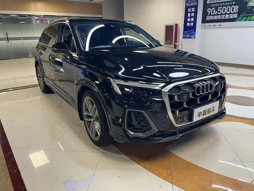 Audi Q7 2025 2024 45 TFSI quattro S line Sport