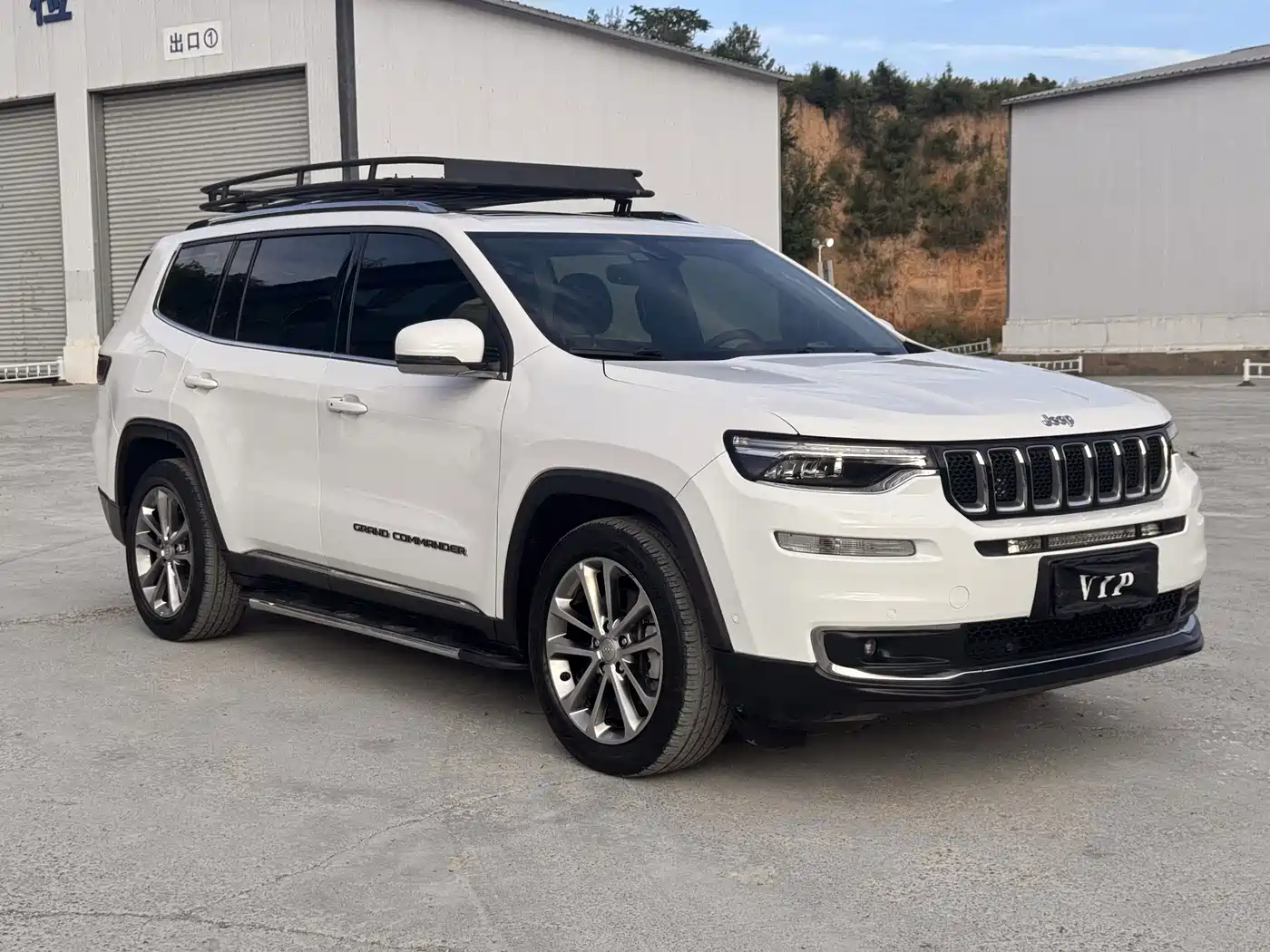 Jeep Grand Commander 2019 2018 2.0T AWD Premium Navigation Edition (China V)
