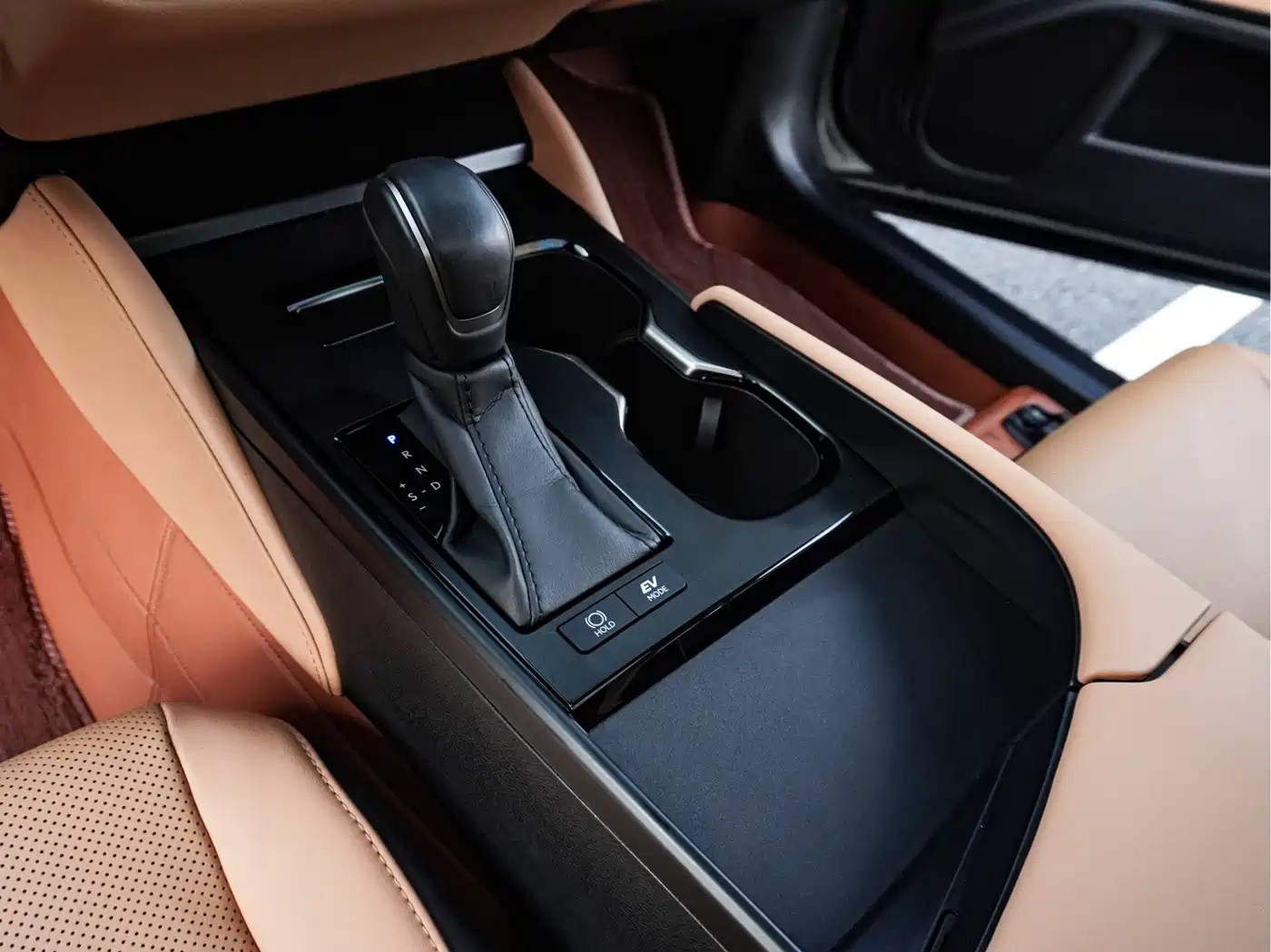 Lexus ES 2025 2025 300h Ultimate Edition