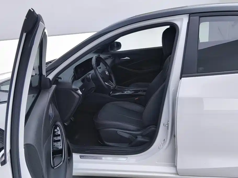 Фото 9 - Buick Verano