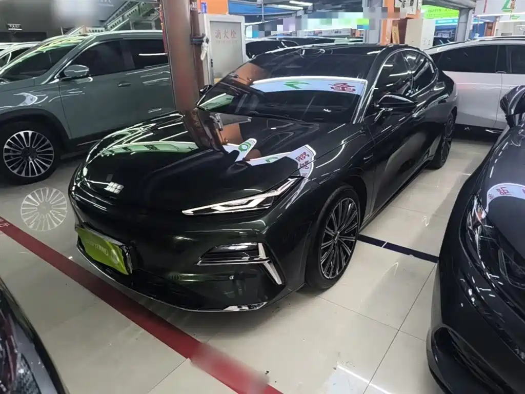 Geely Galaxy Galaxy Xingyao 8 2025 130km EM-P Starship Edition
