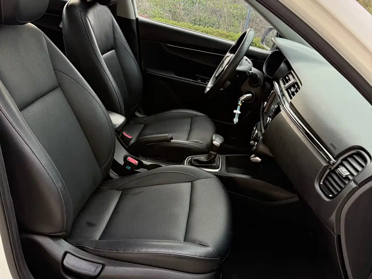 Kia K2 2017 Sedan 1.4L AT 15th Anniversary Special Edition GLS фото 7