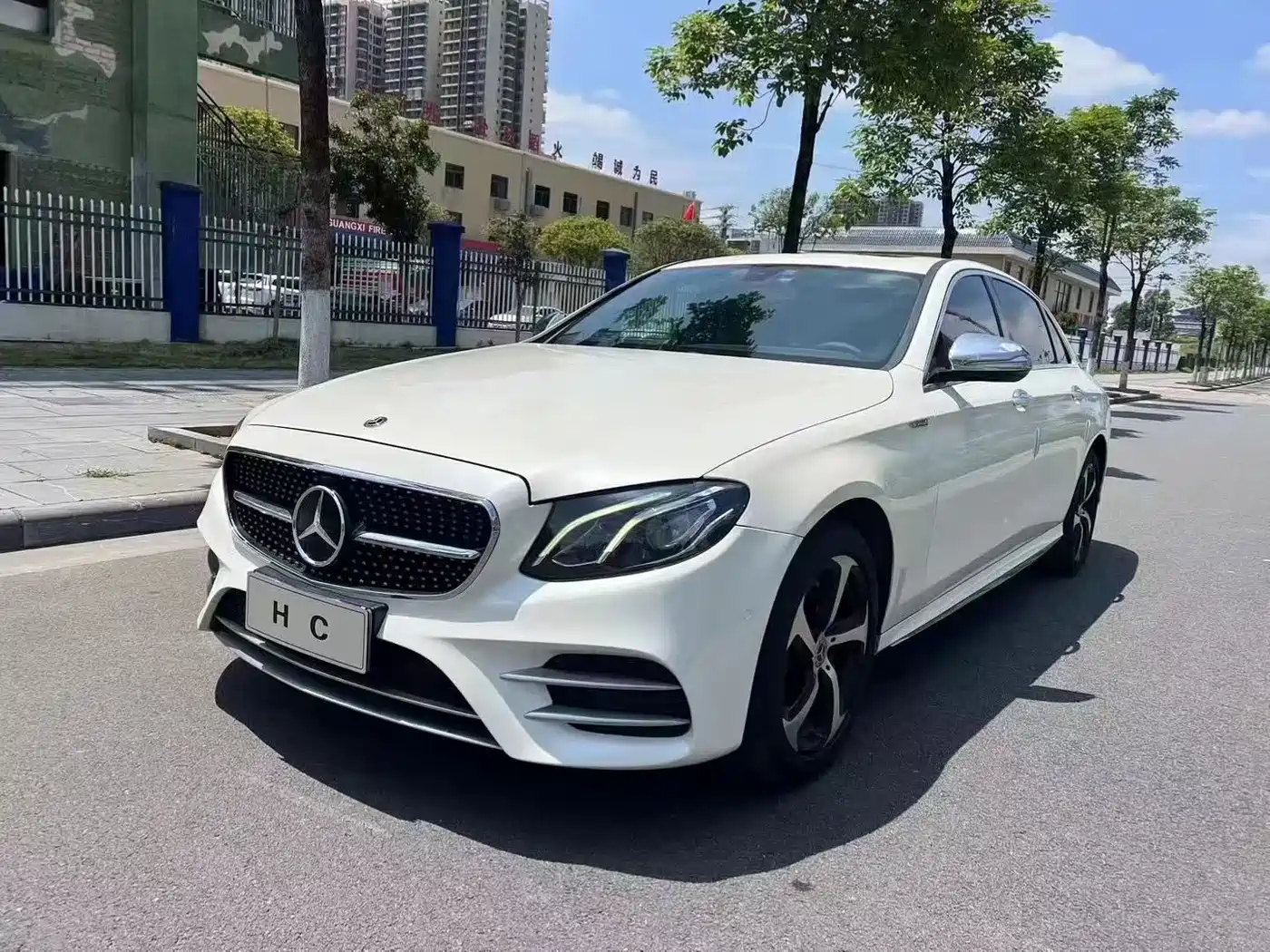 Mercedes-Benz E-Class 2017 E 200 L 4MATIC