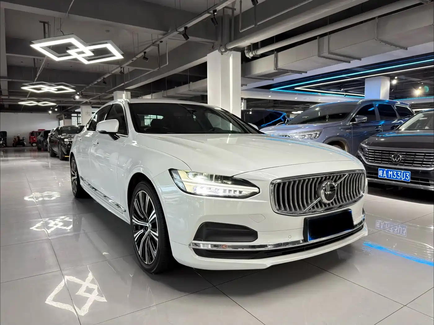 Photo 3 - Volvo S90