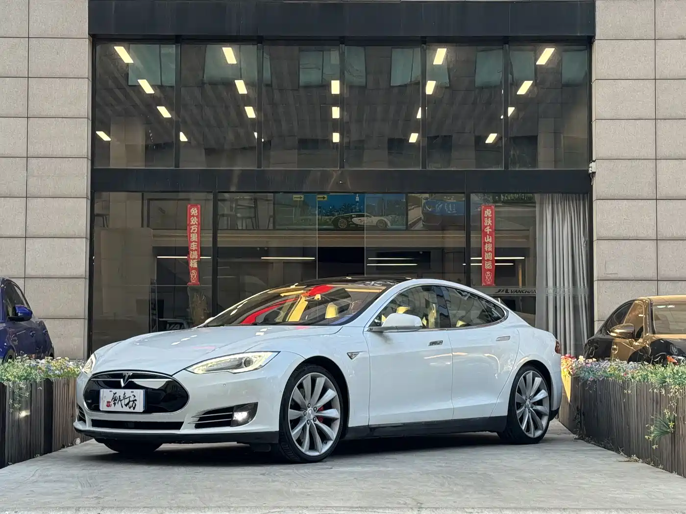 Tesla Model S 2015 2014 Model S P85