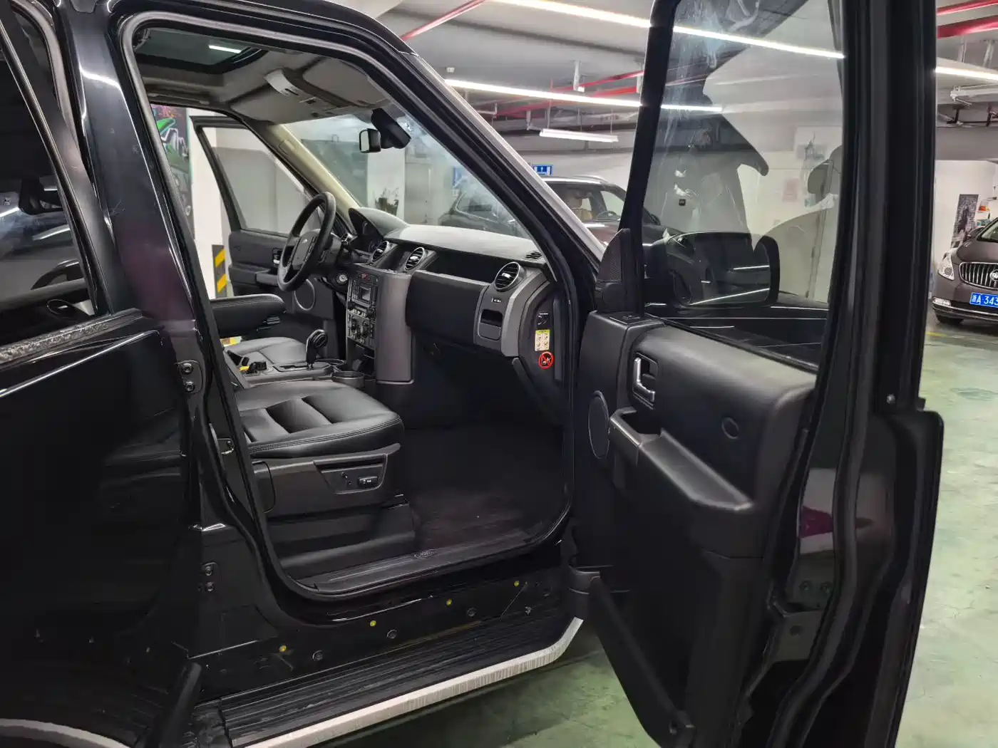 Land Rover Discovery 2005 Model 4.0 SC V6 HSE фото 8