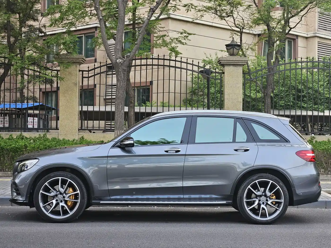 Mercedes-Benz GLC AMG 2017 AMG GLC 43 4MATIC фото 2