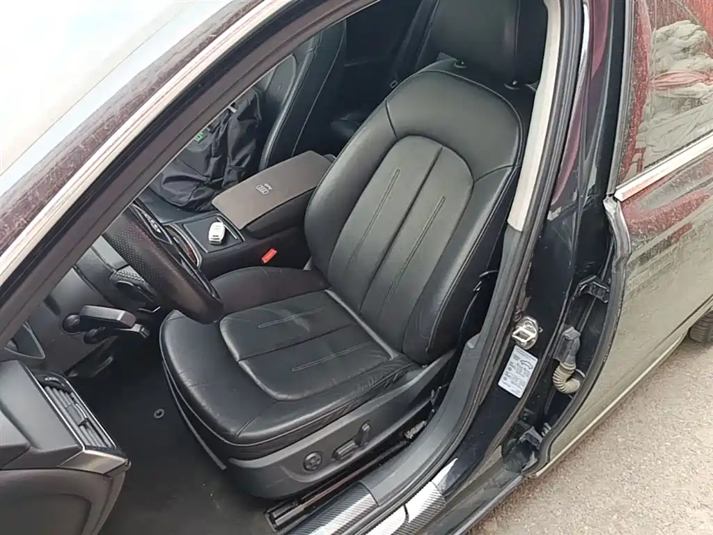 Audi A6L 2014 30 FSI Luxury фото 15