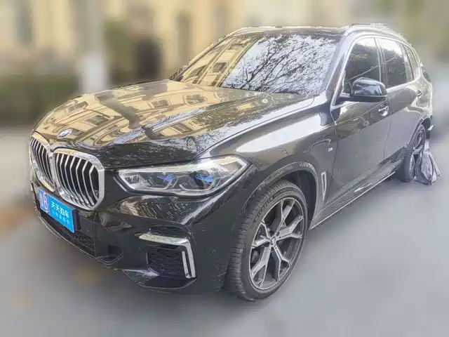 BMW X5 2022 Model xDrive 40Li M Sport Package — фото 1