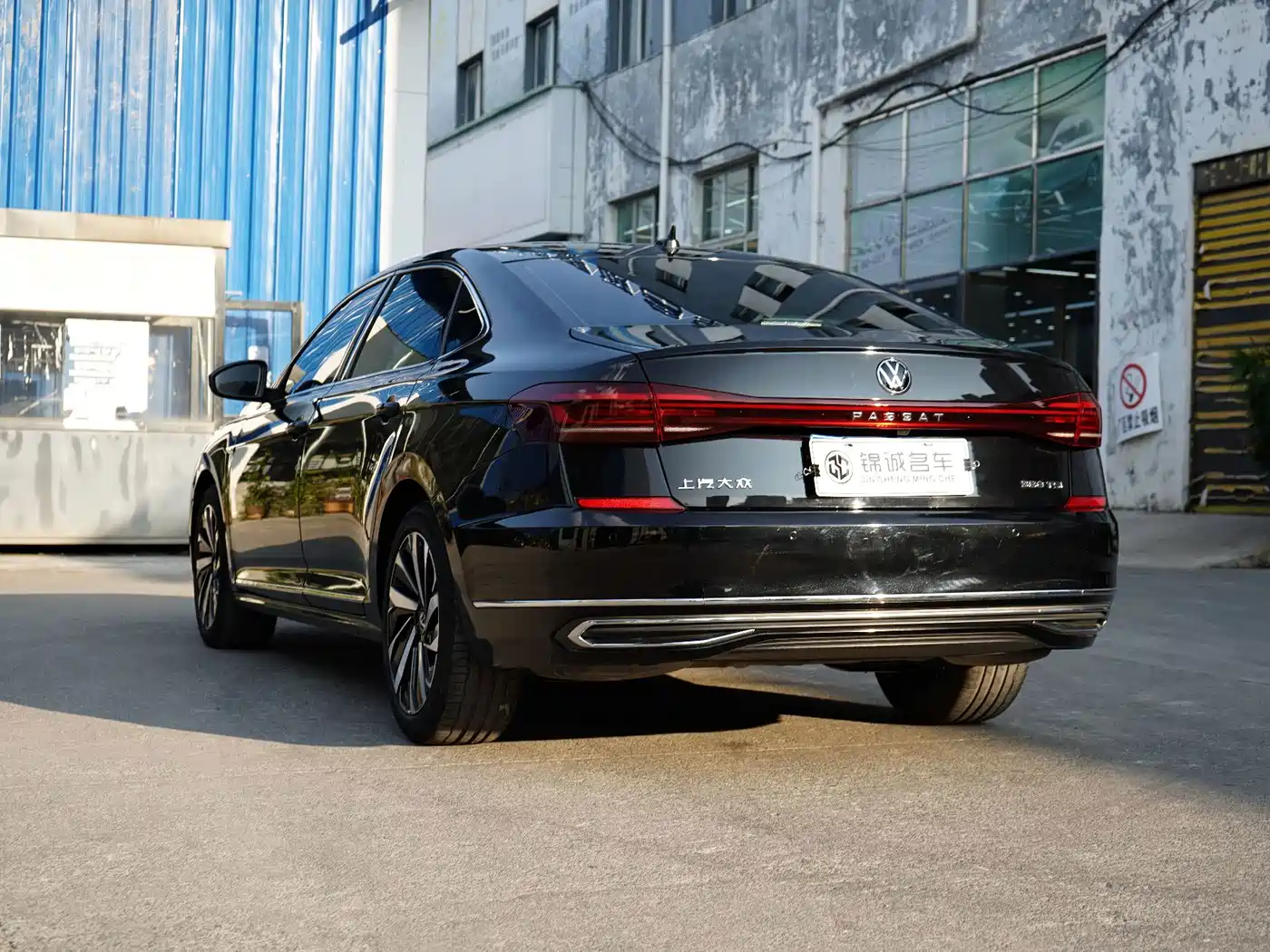 صورة 9 - Volkswagen Passat