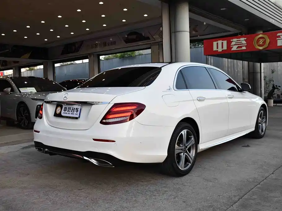Mercedes-Benz E-Class 2018 E 200 L Sport фото 5