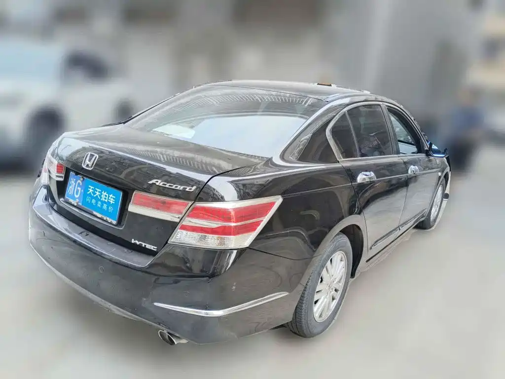 Фото 5 - Honda Accord