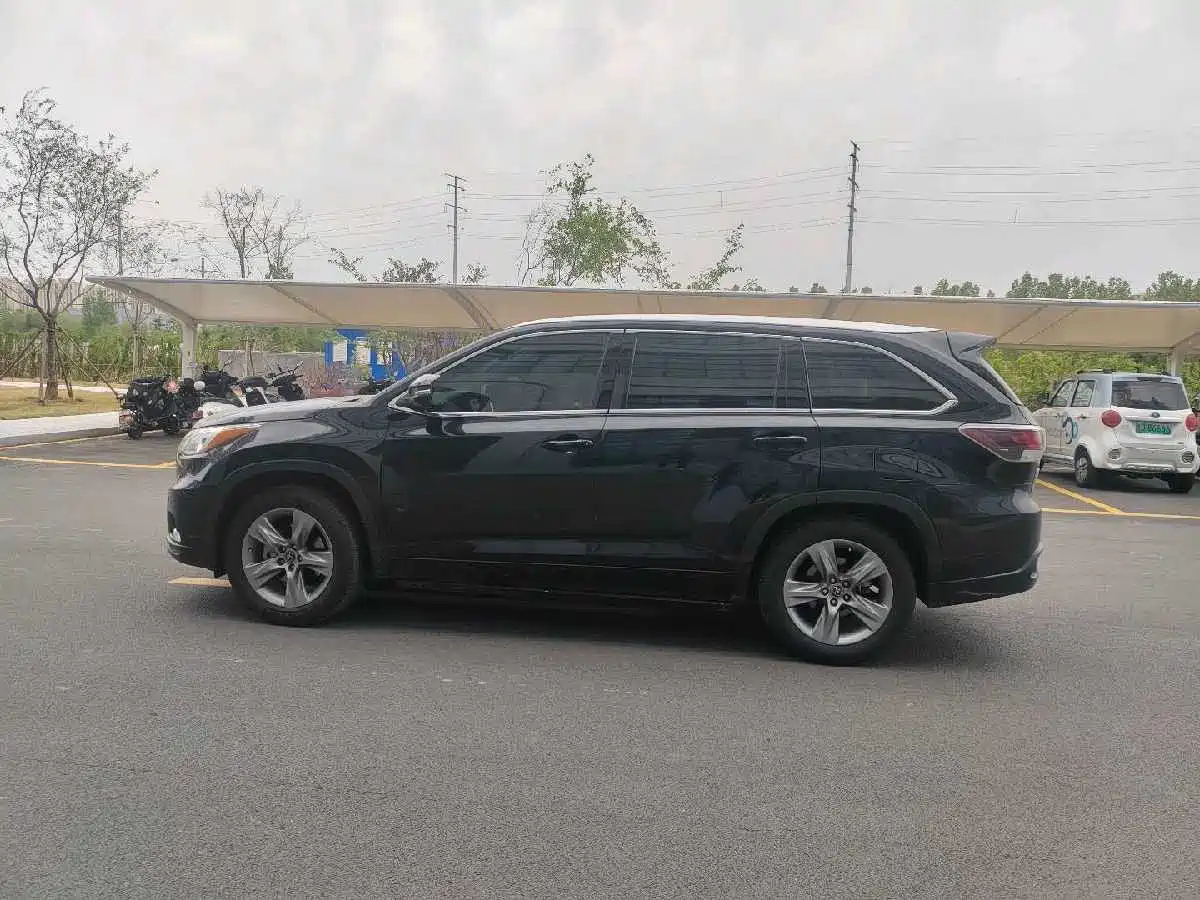 Toyota Highlander 2017 2.0T 2WD Premium 7-Seater фото 4