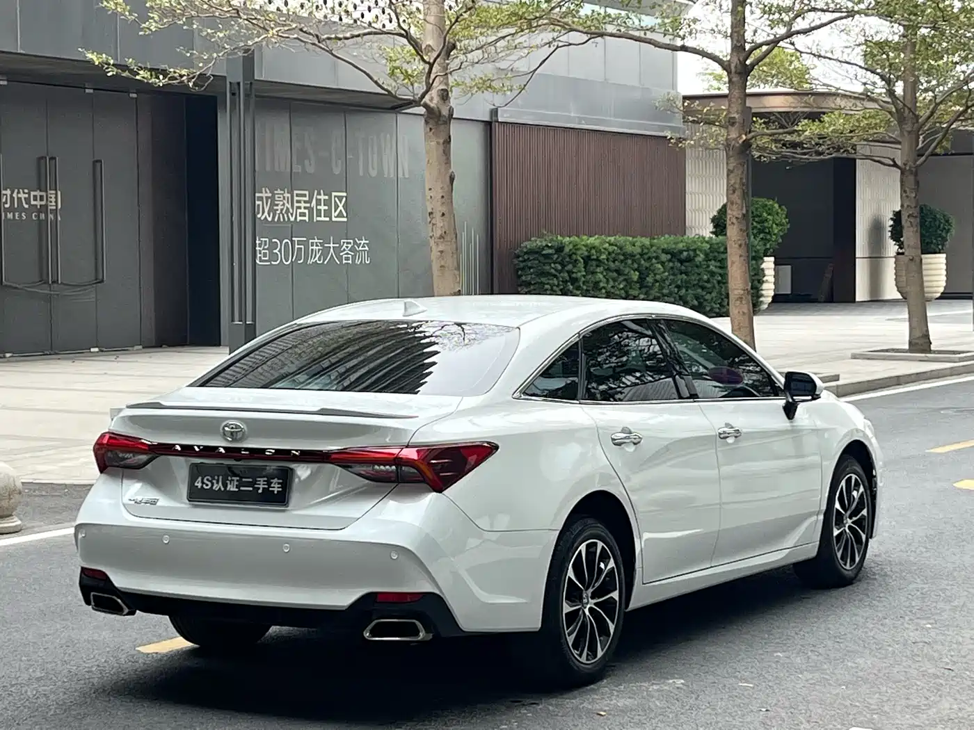 Toyota Avalon 2023 2.5L Luxury Edition фото 5