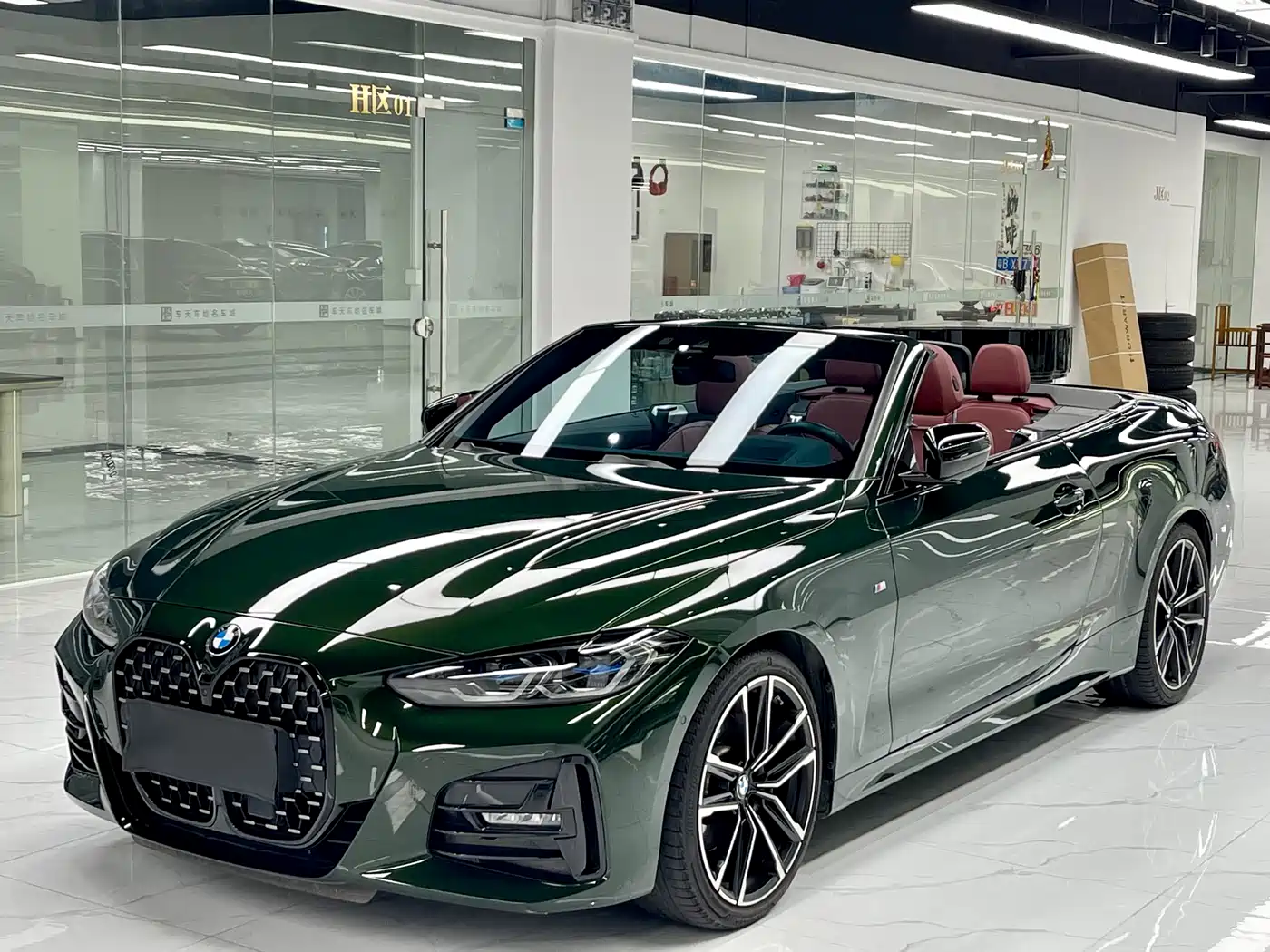 BMW 4 Series 2023 430i Convertible M Sport Shadowline Package фото 18