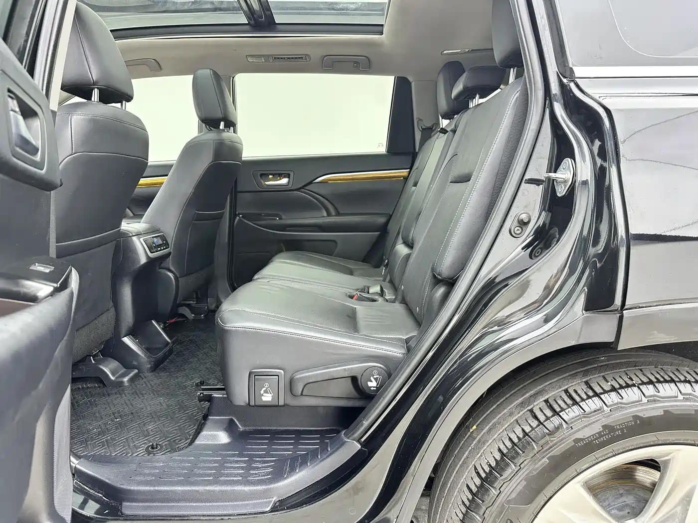 Toyota Highlander 2021 2.0T AWD Luxury 7-Seater фото 4