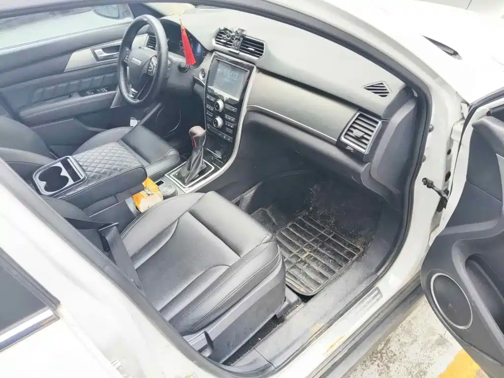 Фото 13 - Haval H2