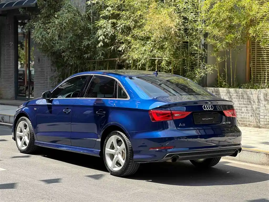 Audi A3 (Import) 2015 Limousine 45 TFSI S line Luxury фото 8