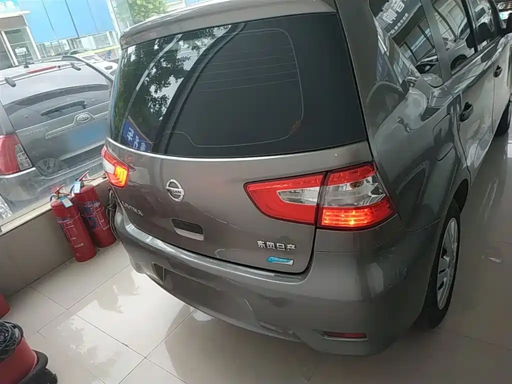 Nissan Livina 2016 2015 1.6XE Manual Comfort Edition