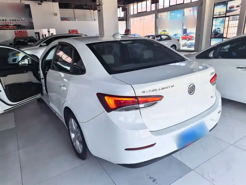 Фото 5 - Buick Excelle
