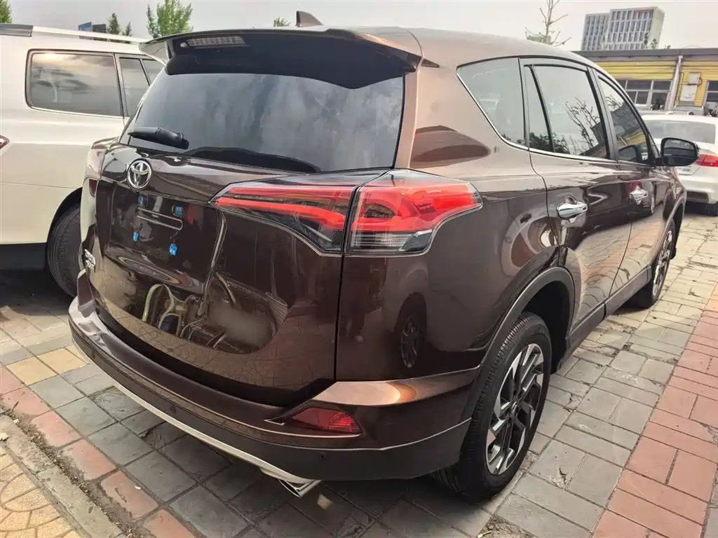 Toyota RAV4 Rongfang 2018 2.5L Automatic 4WD Elite i Edition фото 12