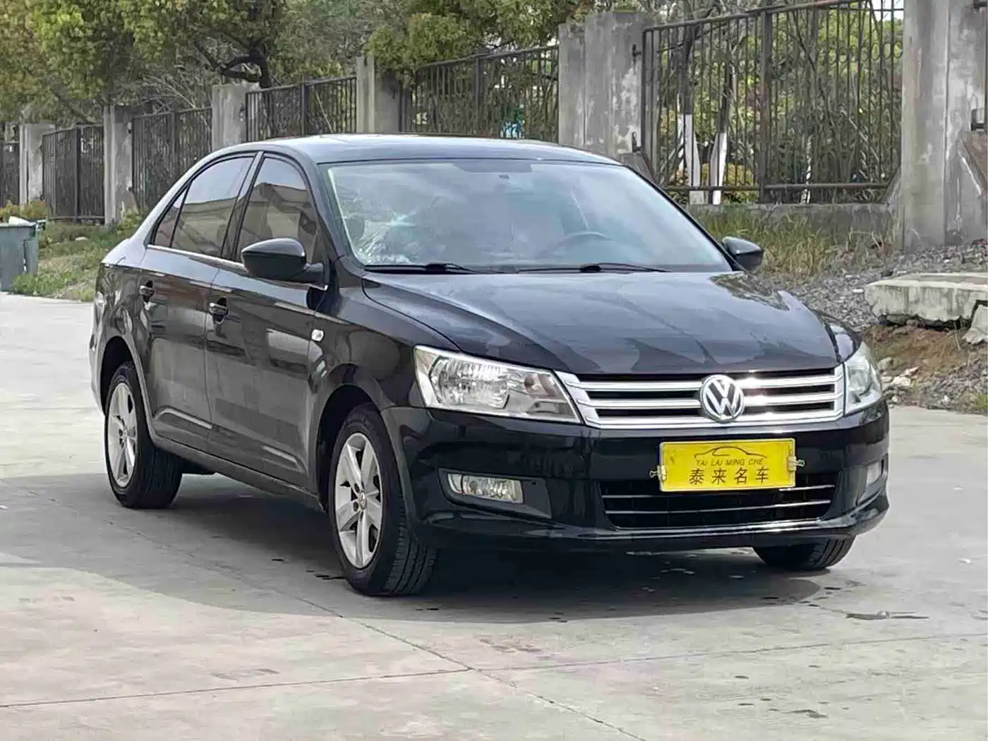 Volkswagen Santana 2013 1.6L Manual Comfort Edition фото 3