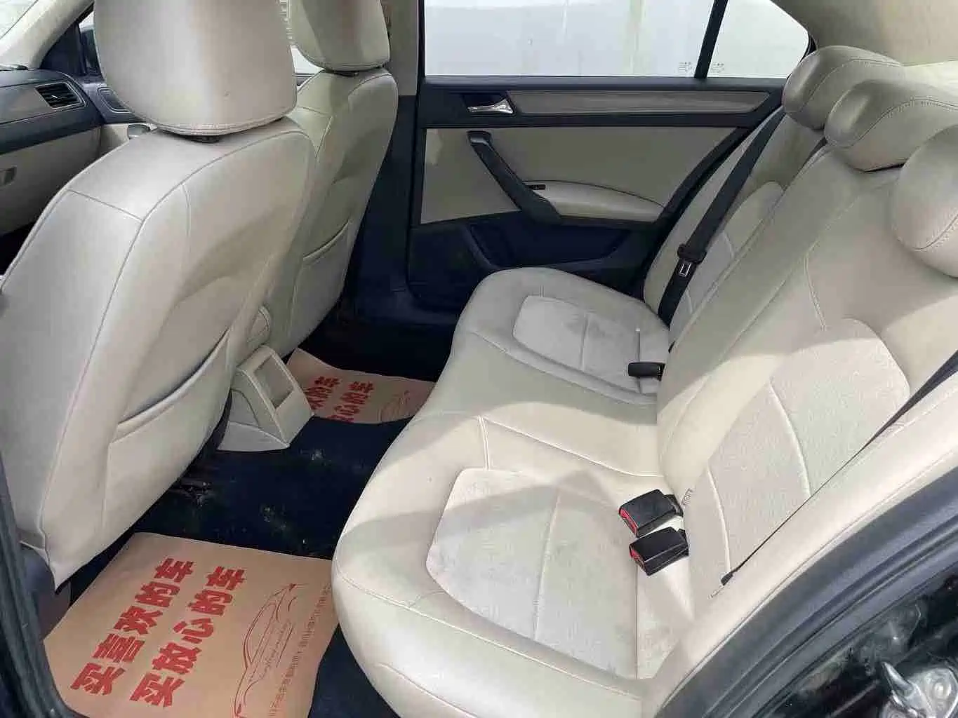 Volkswagen Santana 2013 1.6L Manual Comfort Edition фото 6