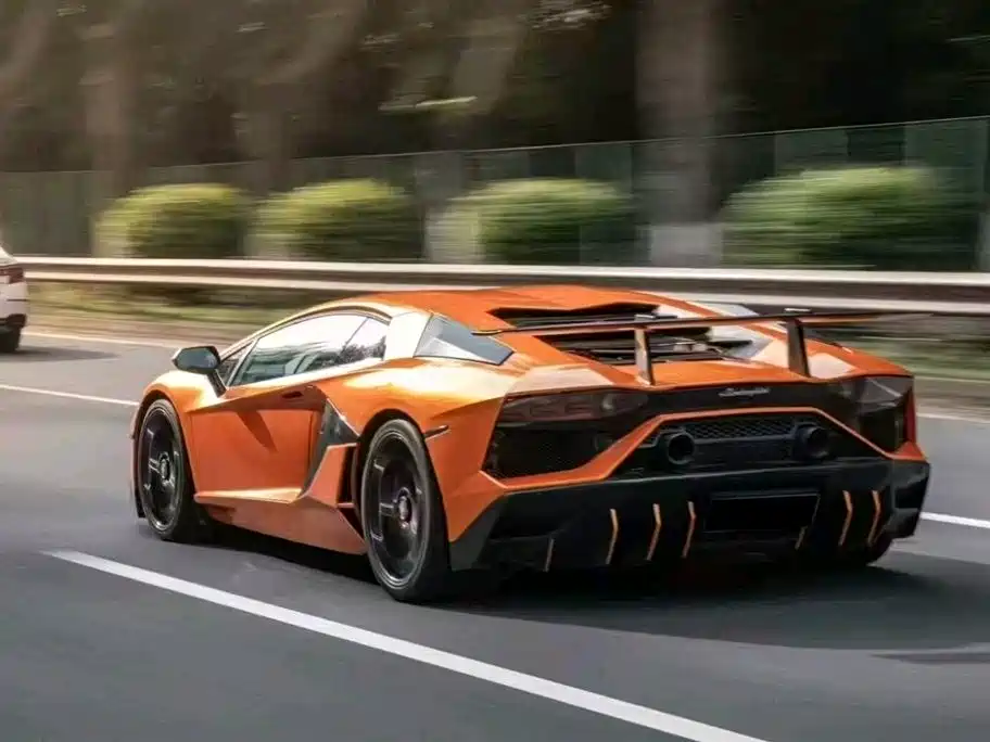 Lamborghini Aventador 2011 LP 700-4 фото 3
