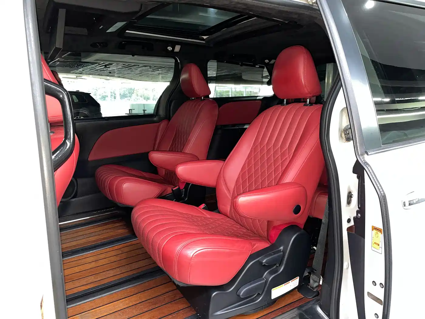 Toyota Sienna 2015 3.5L 4WD L фото 12