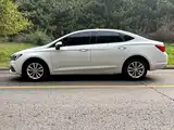 Photo 3 - Buick Verano