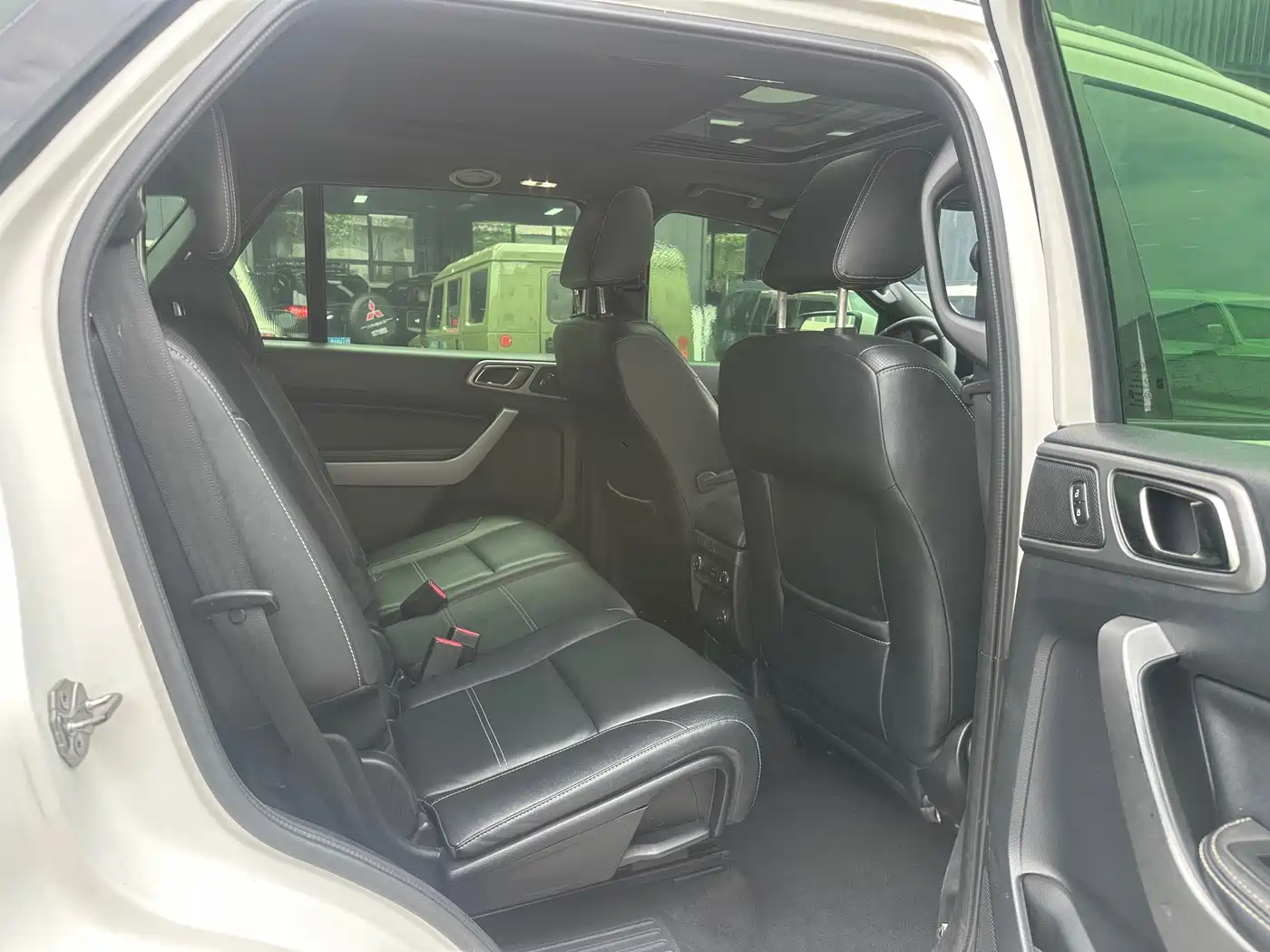 Ford Everest 2018 2017 2.0T Gasoline Automatic 4WD Luxury Edition 7-Seater