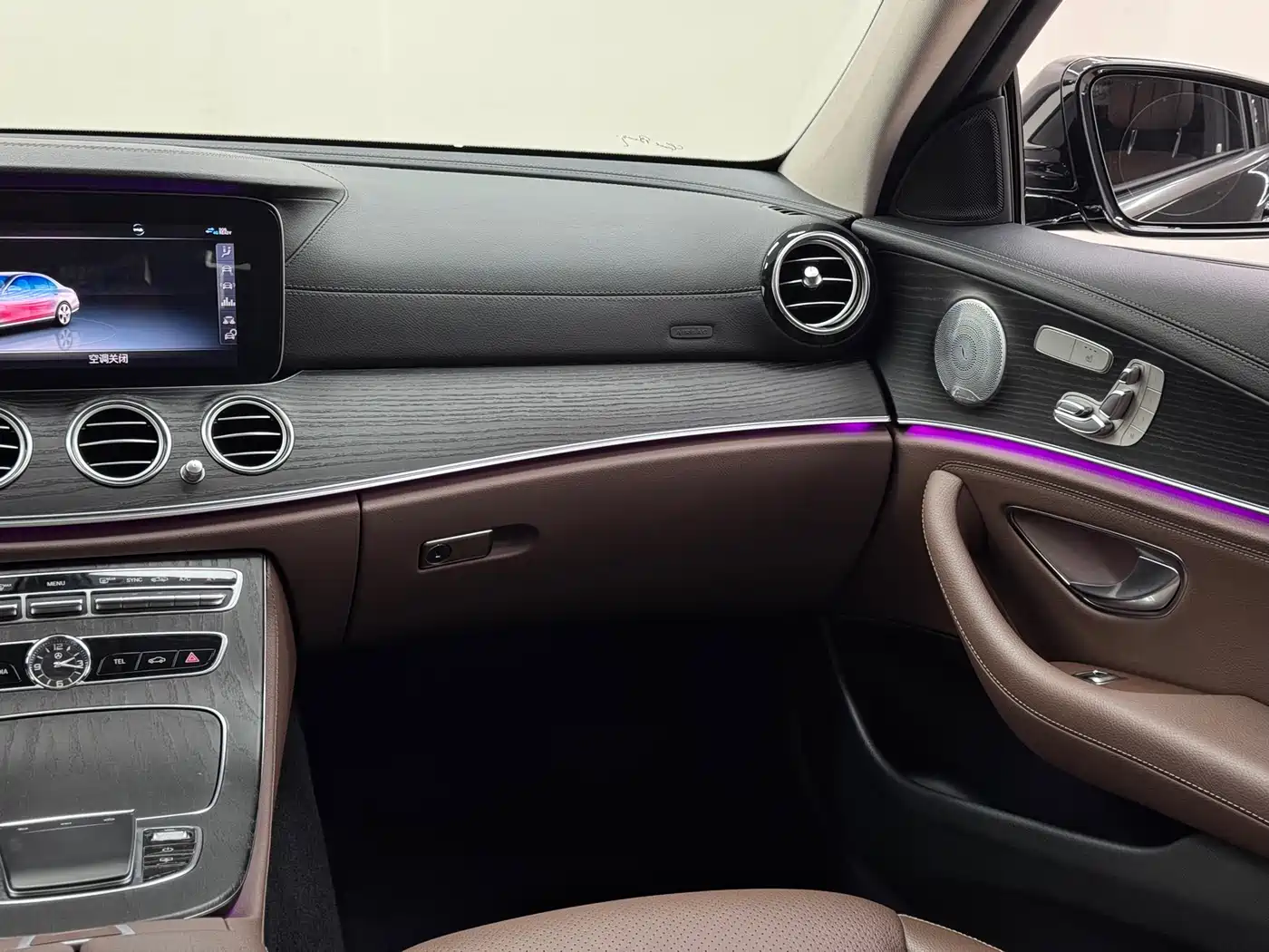 Mercedes-Benz E-Class 2020 E 300 L Sport Luxury Model фото 21