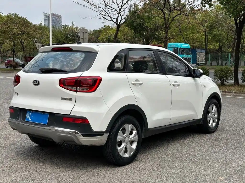 Kia KX3 Smart Run 2015 2015 1.6L Automatic 2WD GLS