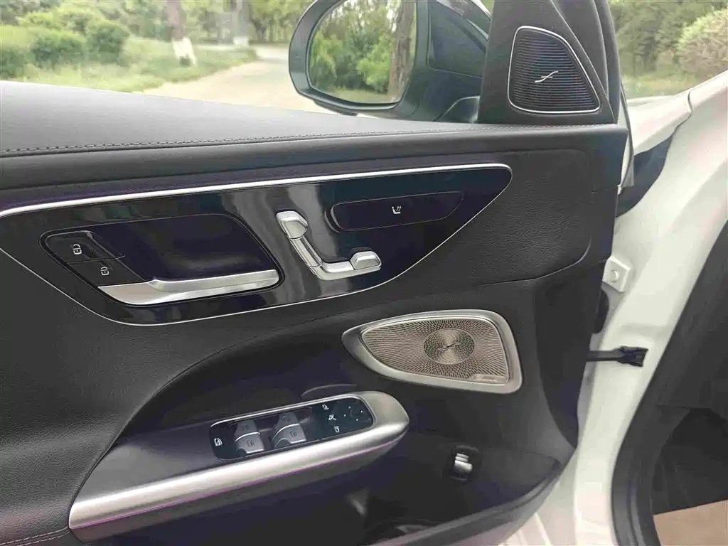 Mercedes-Benz C-Class 2025 Facelift C 260 L Night Sport Edition фото 17