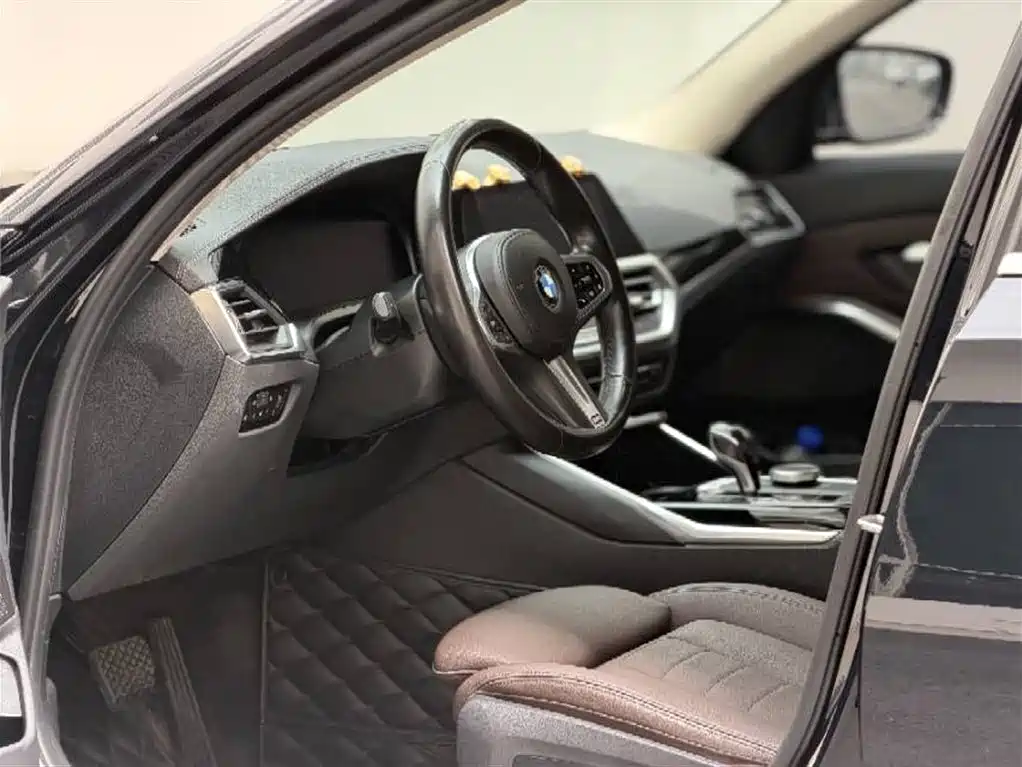 BMW 3 Series 2021 320Li M Sport Package фото 4