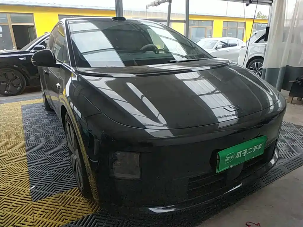 Photo 4 - Li Auto i6