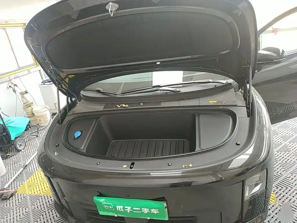 Photo 20 - Li Auto i6